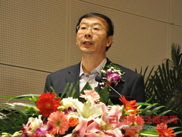 工信部信息化推進司司長徐愈為2013中國智慧政府發(fā)展年會致辭