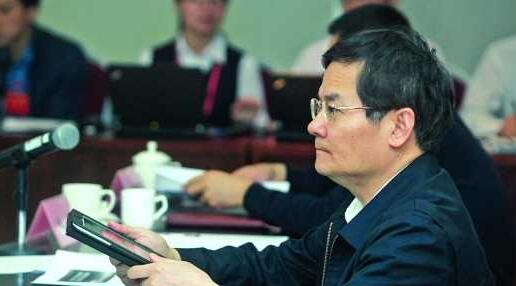 廣東省委常委、常務(wù)副省長徐少華