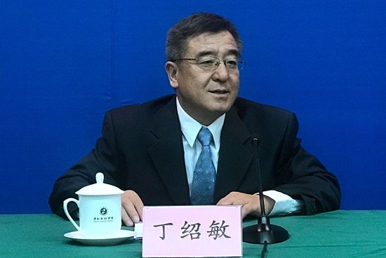 山東省人民政府新聞辦公室事業(yè)處處長　丁紹敏