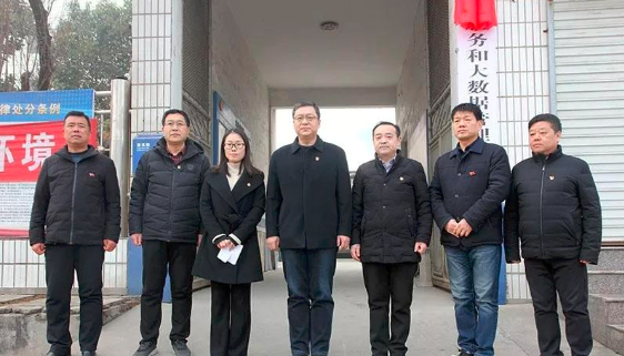 溫縣政務(wù)服務(wù)和大數(shù)據(jù)管理局揭牌！