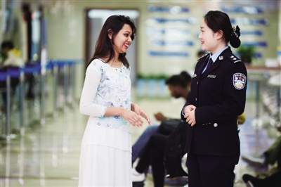 <p>　　熱情接待。</p>