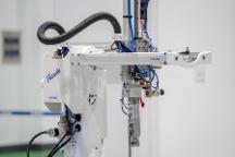 為何建議你選擇艾爾發(fā)注塑機機械手？來看看它有何優(yōu)勢