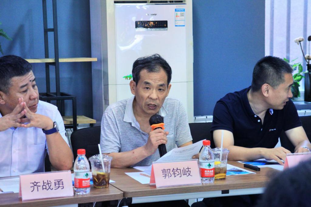 “發(fā)現(xiàn)北京新經(jīng)濟(jì)增長(zhǎng)點(diǎn)——集成電路設(shè)計(jì)產(chǎn)業(yè)”專題研討會(huì)在京舉辦