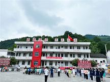 湖北大諾律師事務(wù)所六一愛心捐助貧困小學(xué)